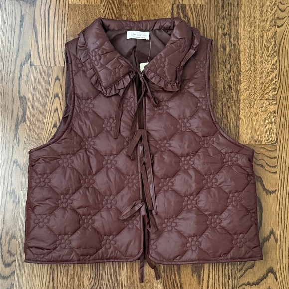 Doe & Rae Brown Quilted Tie-Front Vest medium - Picture 7 of 11